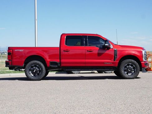 Used 2024 Ford F250 Lariat w/ Lariat Ultimate Package AWD/4WD image 7