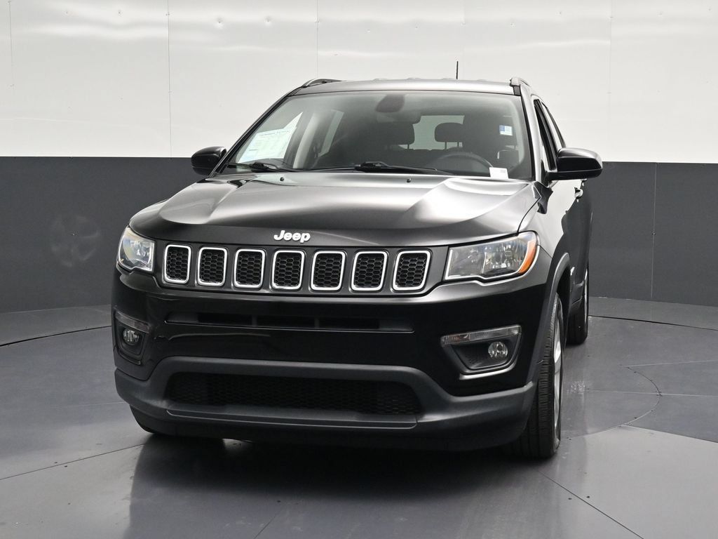 Used 2019 Jeep Compass Latitude FWD image 6