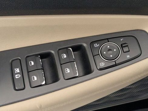 Used 2020 Hyundai Santa Fe SEL FWD image 11