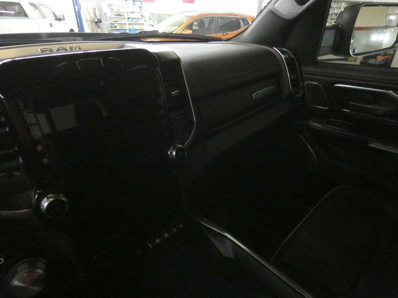 Used 2023 RAM 1500 Laramie AWD/4WD image 12