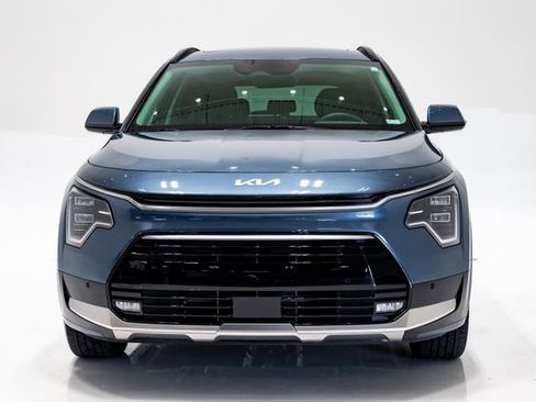 Certified 2024 Kia Niro SX Touring FWD image 4
