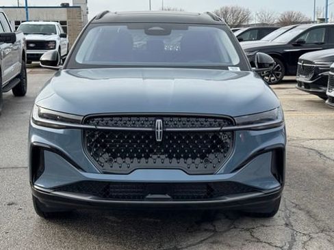 New 2026 Lincoln Nautilus Reserve image 2