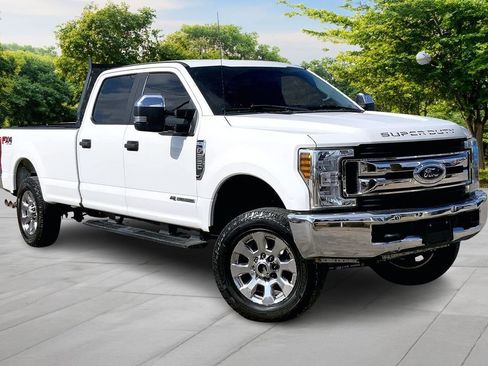 Used 2019 Ford F250 XL w/ Power Equipment Group image 3