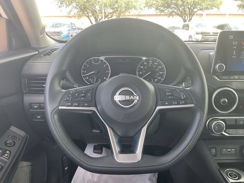 Used 2025 Nissan Sentra SV FWD image 28