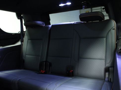 Used 2026 GMC Yukon AT4 w/ AT4 Premium Plus Package AWD/4WD image 15