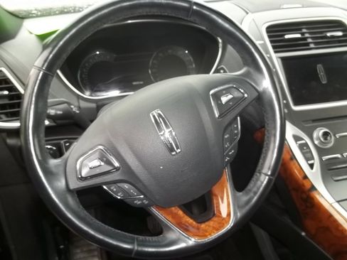 Used 2016 Lincoln MKX Reserve w/ Equipment Group 102A image 6