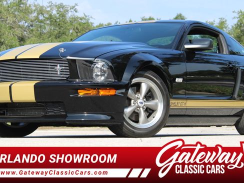 Used 2006 Ford Mustang GT RWD image 1