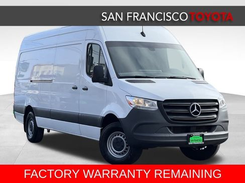 Used 2024 Mercedes-Benz Sprinter 2500 image 7