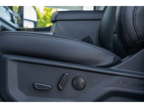 New 2025 Ford F350 Lariat image 17