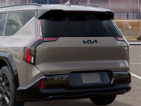 New 2026 Kia EV9 Land image 13