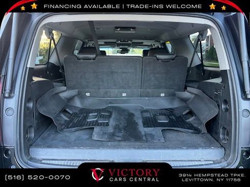 Used 2020 Chevrolet Suburban Premier w/ Premier 6.2L Value Package image 11