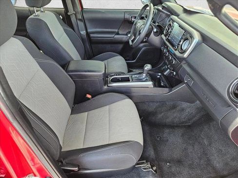 Used 2023 Toyota Tacoma TRD Off-Road image 18