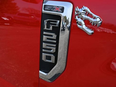 Used 2018 Ford F250 XL w/ STX Appearance Package image 14