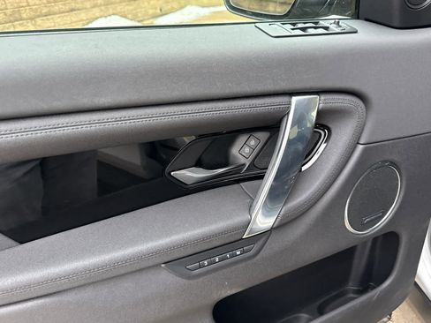 Certified 2021 Land Rover Discovery Sport SE image 13