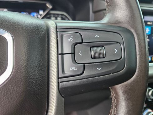 Used 2021 GMC Yukon Denali w/ Denali Premium Package image 13