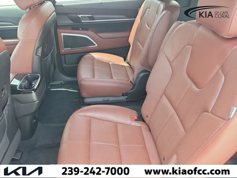 Certified 2023 Kia Telluride EX w/ EX Captain's Chair Package AWD/4WD image 12