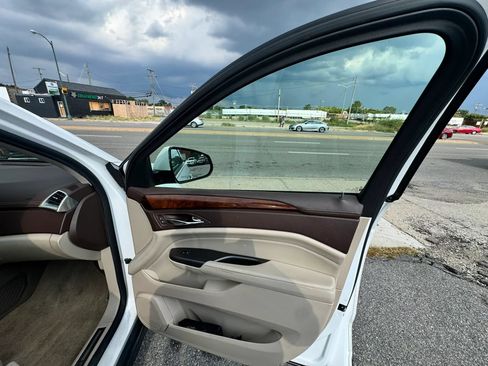 Used 2012 Cadillac SRX Luxury FWD image 21