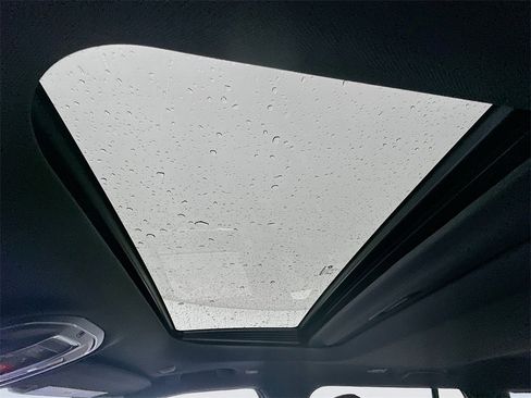 New 2026 Jeep Grand Cherokee Altitude image 14