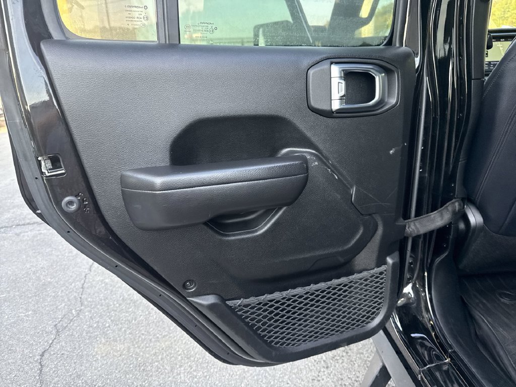 Used 2021 Jeep Gladiator Sport AWD/4WD image 25