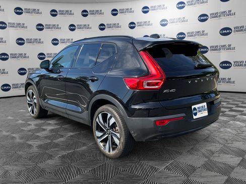 Used 2024 Volvo XC40 B5 Ultimate w/ Protection Package Premier AWD/4WD image 3