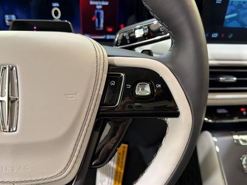 New 2026 Lincoln Aviator 2WD image 13