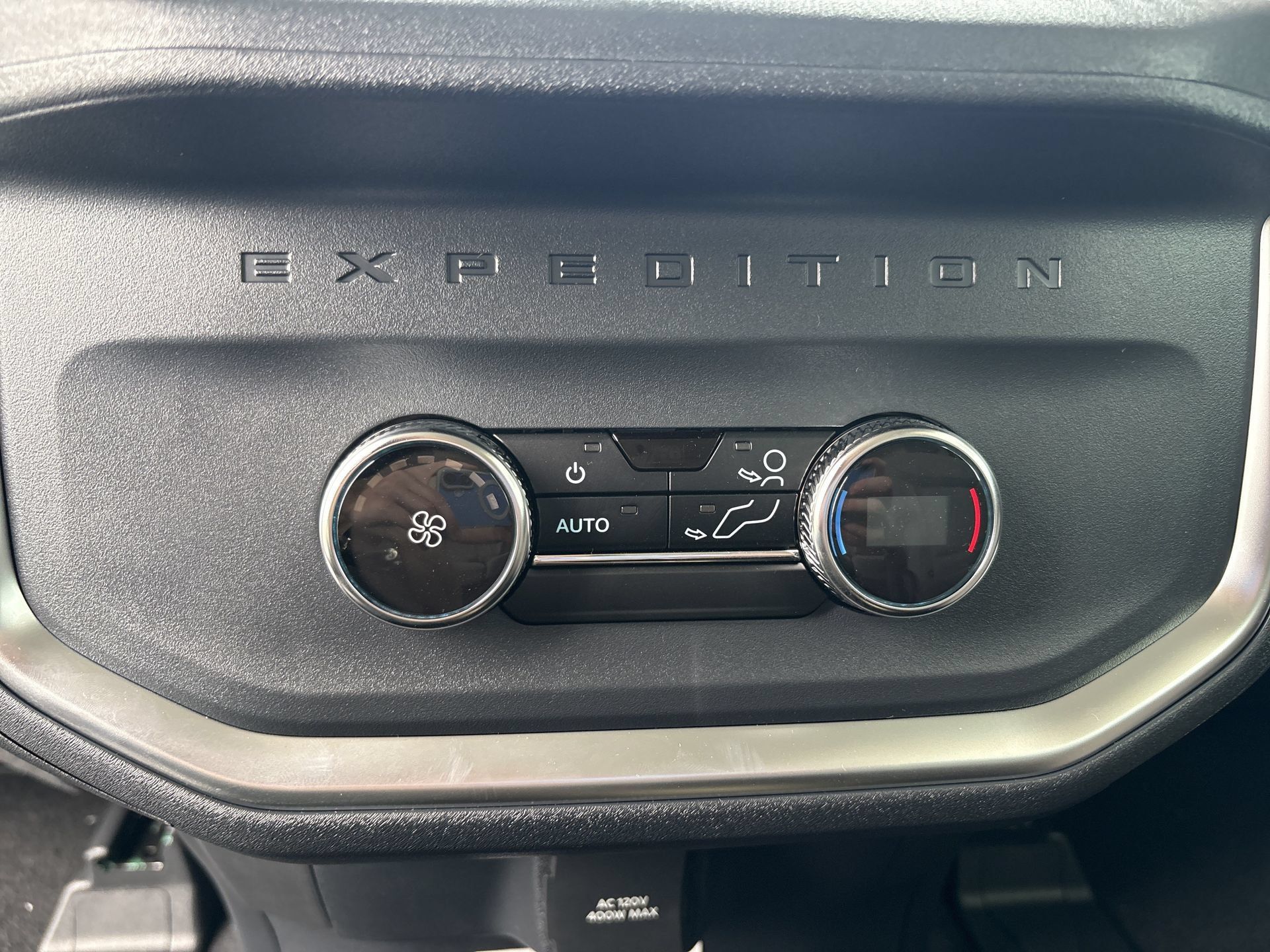 New 2027 Ford Expedition Active RWD image 4
