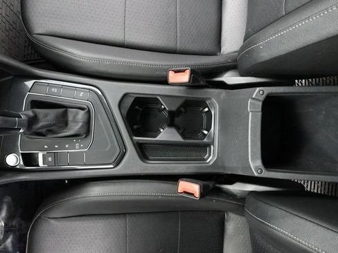 Used 2019 Volkswagen Tiguan SEL Premium R-Line FWD image 33