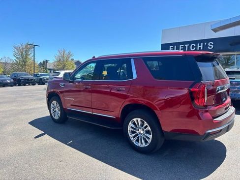 Used 2024 GMC Yukon SLT w/ SLT Premium Package AWD/4WD image 7