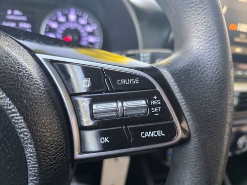 Used 2020 Kia Forte LXS FWD image 30