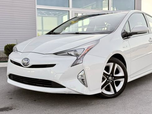 Used 2016 Toyota Prius Four Touring w/ Protection Package FWD image 4