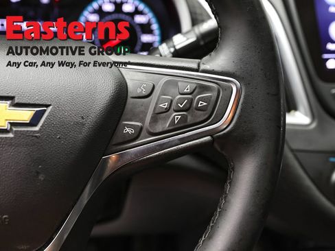 Used 2025 Chevrolet Malibu RS FWD image 15