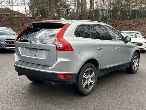 Used 2013 Volvo XC60 T6 image 22