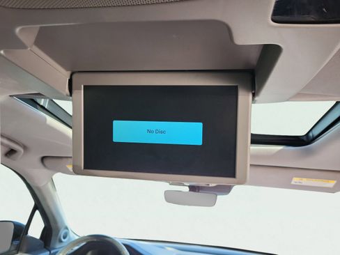 Used 2022 Honda Pilot Touring image 16