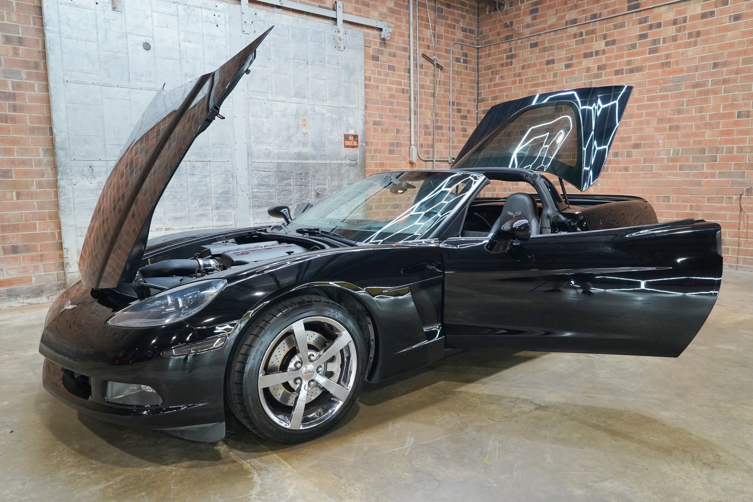 Used 2010 Chevrolet Corvette Coupe w/ Preferred Equipment Group RWD image 25