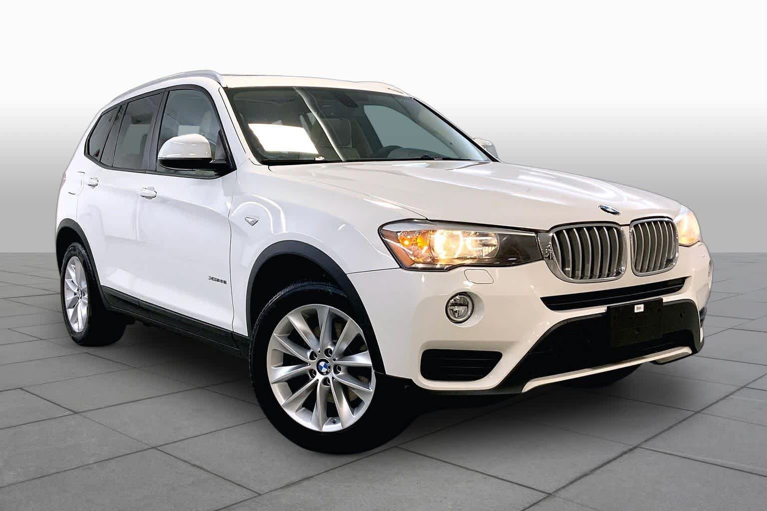 Used 2017 BMW X3 xDrive28i AWD/4WD image 2