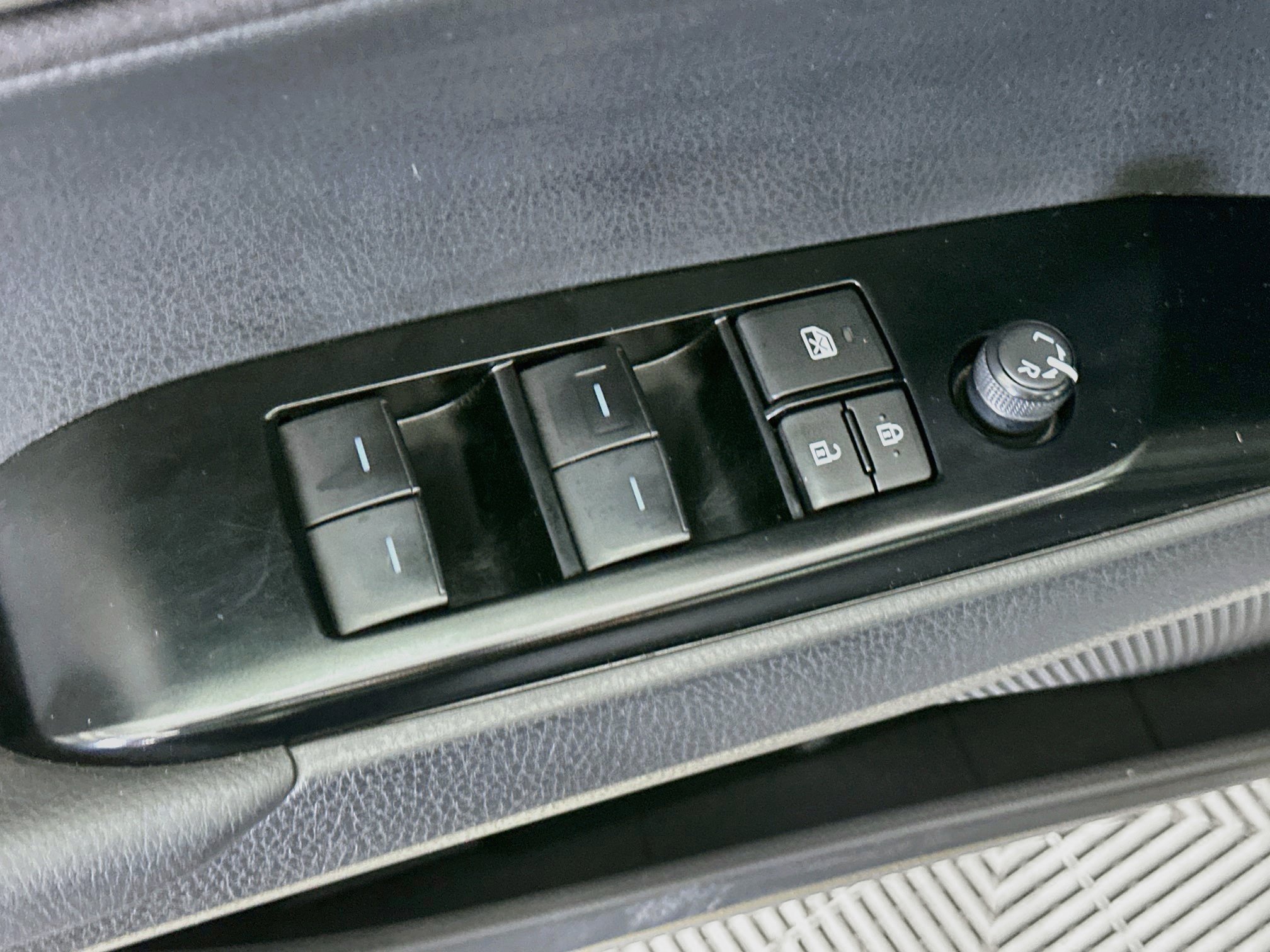 Used 2025 Toyota Camry LE FWD image 15