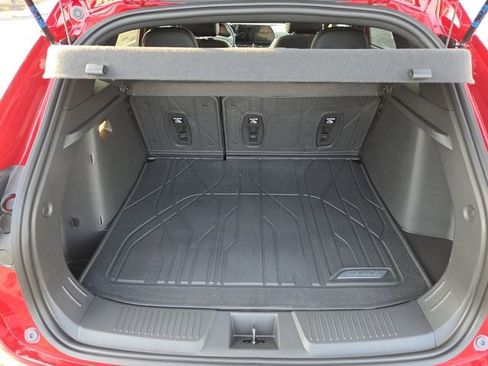 New 2026 Chevrolet Trax RS w/ Sunroof Package image 29