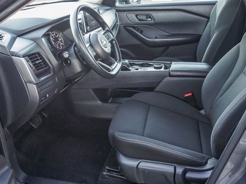 Used 2024 Nissan Rogue S image 18