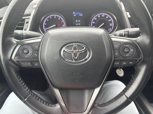 Used 2023 Toyota Camry SE FWD image 14