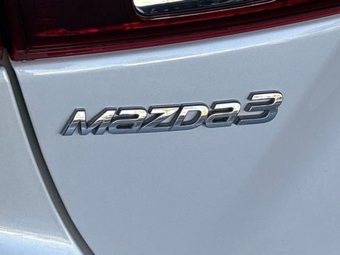 Used 2015 MAZDA MAZDA3 i Grand Touring image 9
