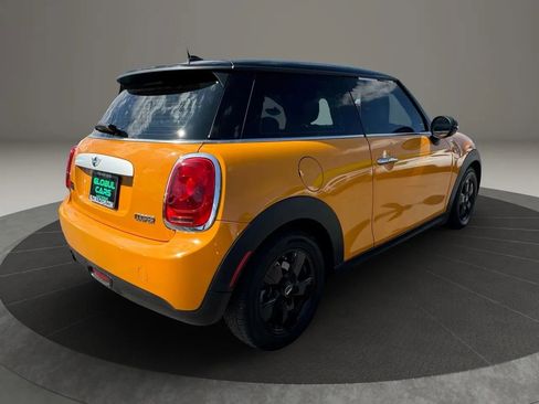 Used 2015 MINI Cooper 2-Door Hardtop image 4