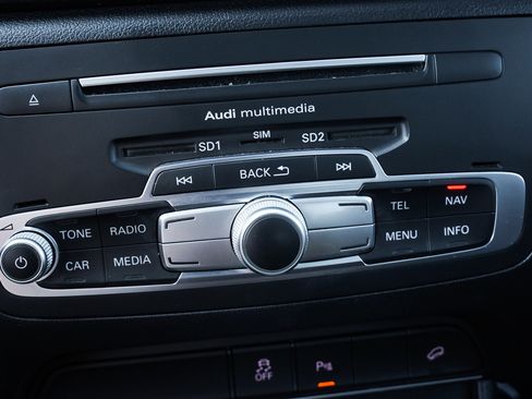 Used 2018 Audi Q3 2.0T Premium Plus w/ Premium Plus Package image 16