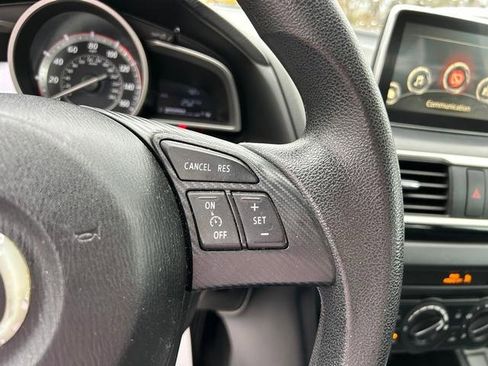 Used 2015 MAZDA MAZDA3 i Sport image 20
