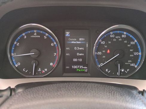 Used 2017 Toyota RAV4 Platinum FWD image 23