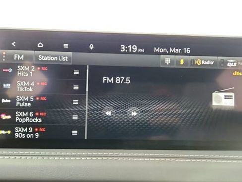 Used 2025 Genesis G70 3.3T Advanced w/ Sport Prestige Package image 47