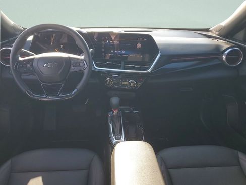 Used 2024 Chevrolet Trax RS w/ Driver Confidence Package FWD image 11