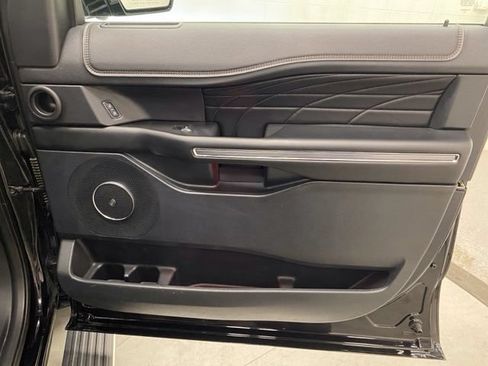 Used 2019 Ford Expedition Platinum AWD/4WD image 27
