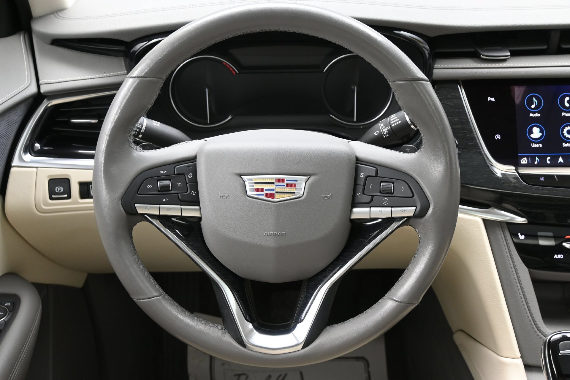 Used 2022 Cadillac XT6 Premium Luxury FWD image 40