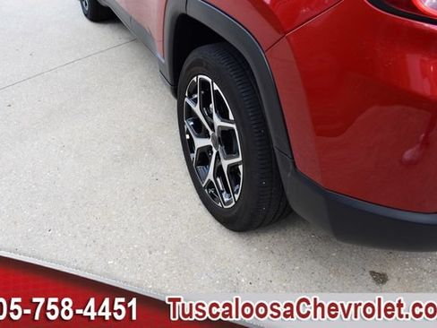 Used 2025 Jeep Compass Limited AWD/4WD image 16