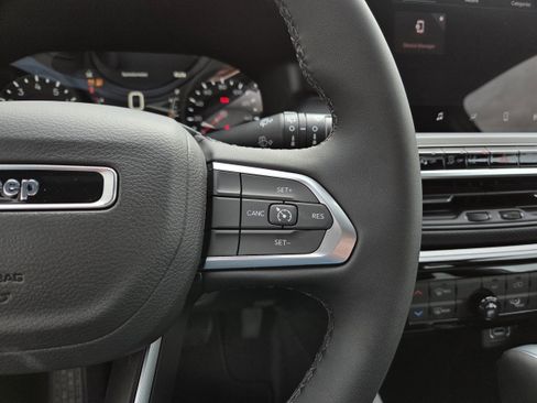 New 2026 Jeep Compass Latitude image 20